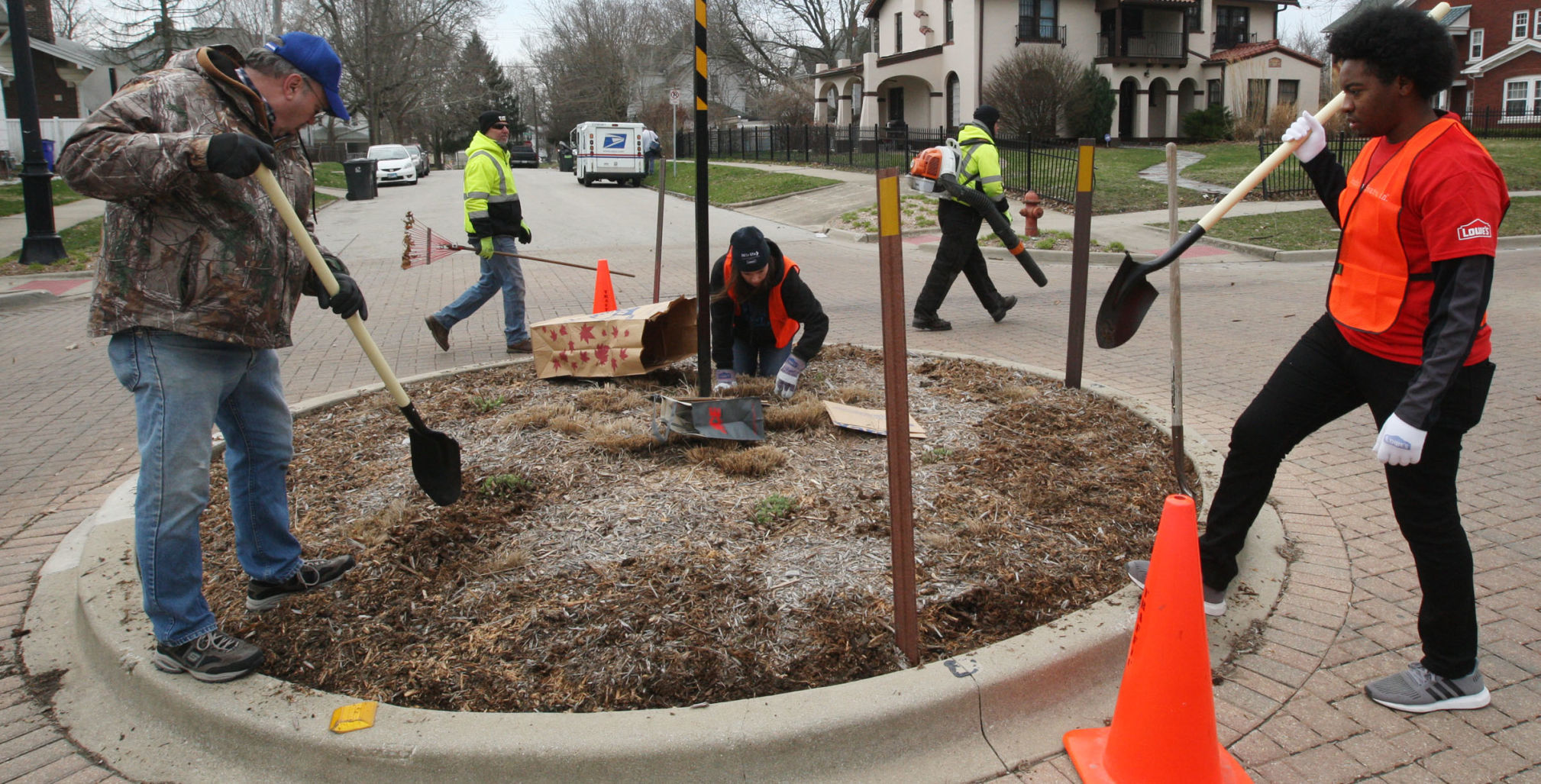 West Main Street cleanup 12 4.6.18.jpg